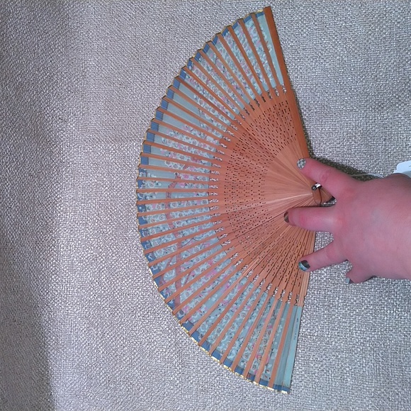 2 Vintage Japanese Hand Fans - Occupied Japan - Picture 11 of 12